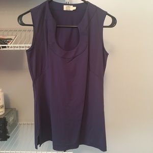 Navy sleeveless top - Small